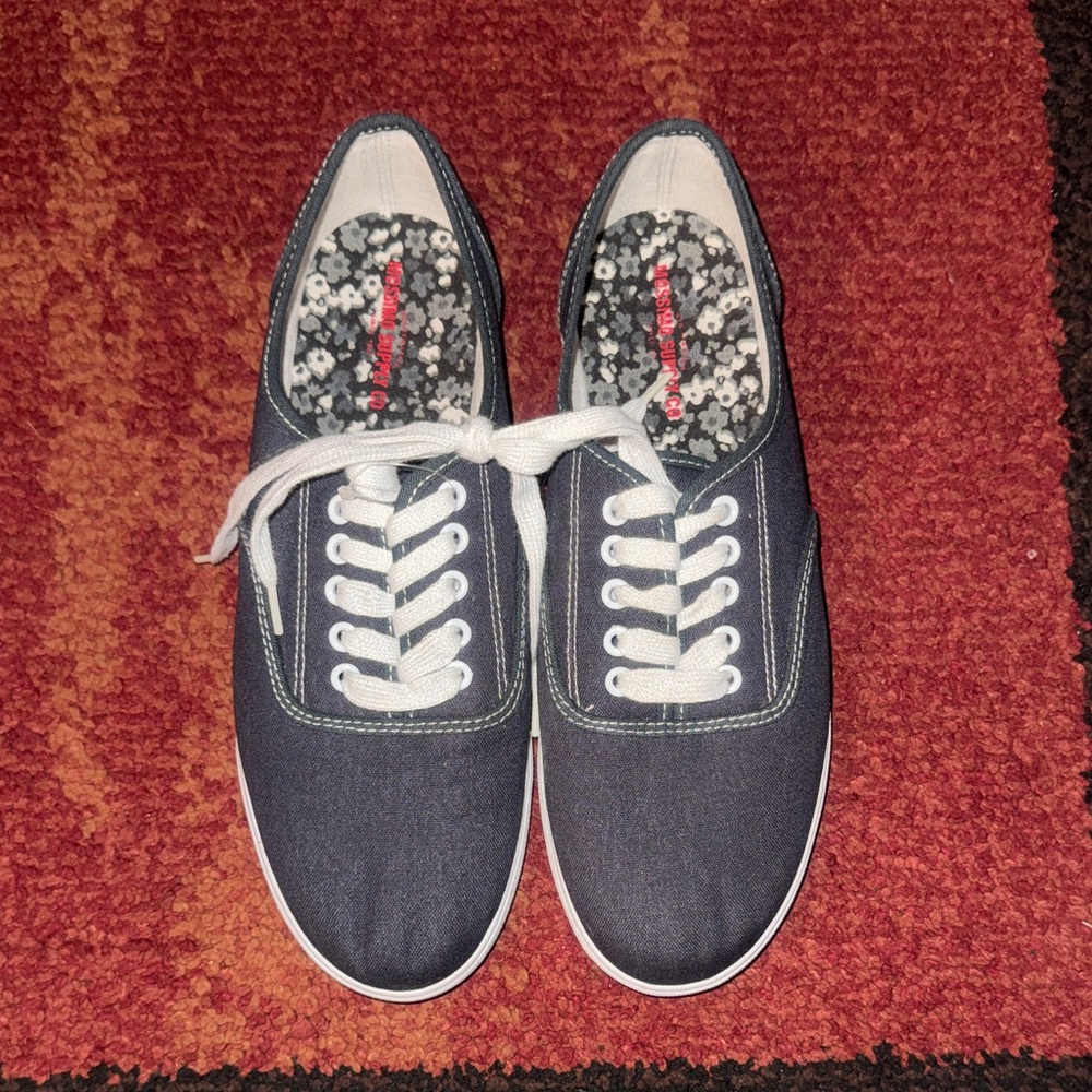 Women’s Mossimo Classic Canvas‎ Shoes